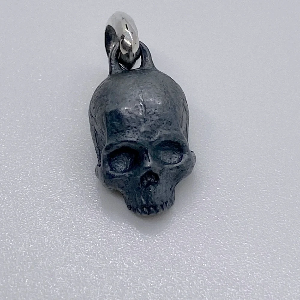 DAVID YURMAN 925 S ~ Silver Carved Skull Amulet Pendant